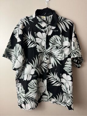 Vintage 1996 Rima Black Floral Short-Sleeve Button-Up Shirt XL